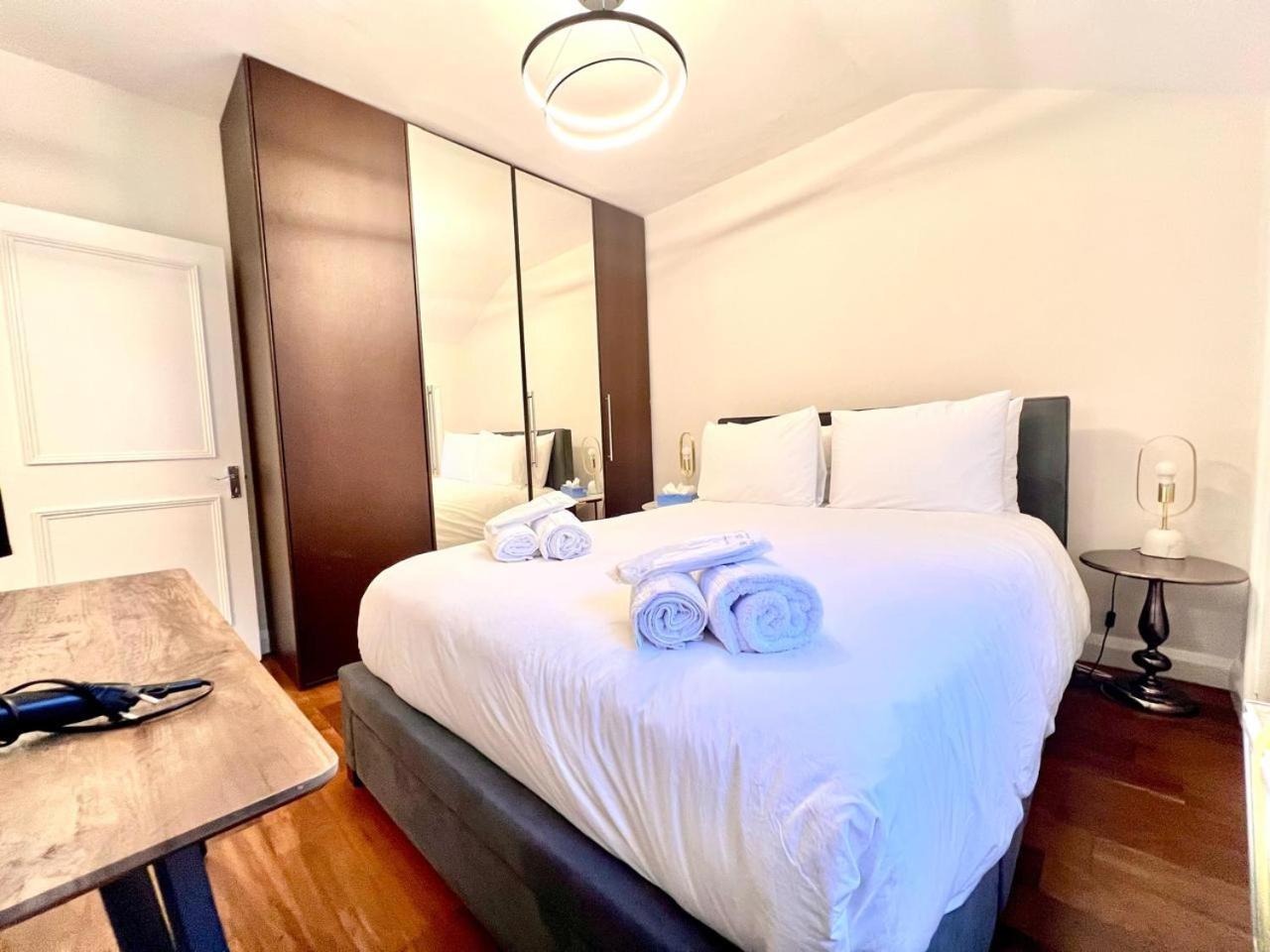 Apartment Two Bedroom In Paddington London