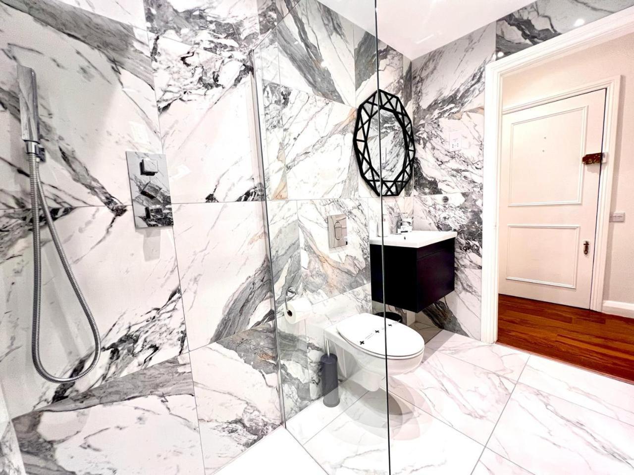 Two Bedroom In Paddington *
