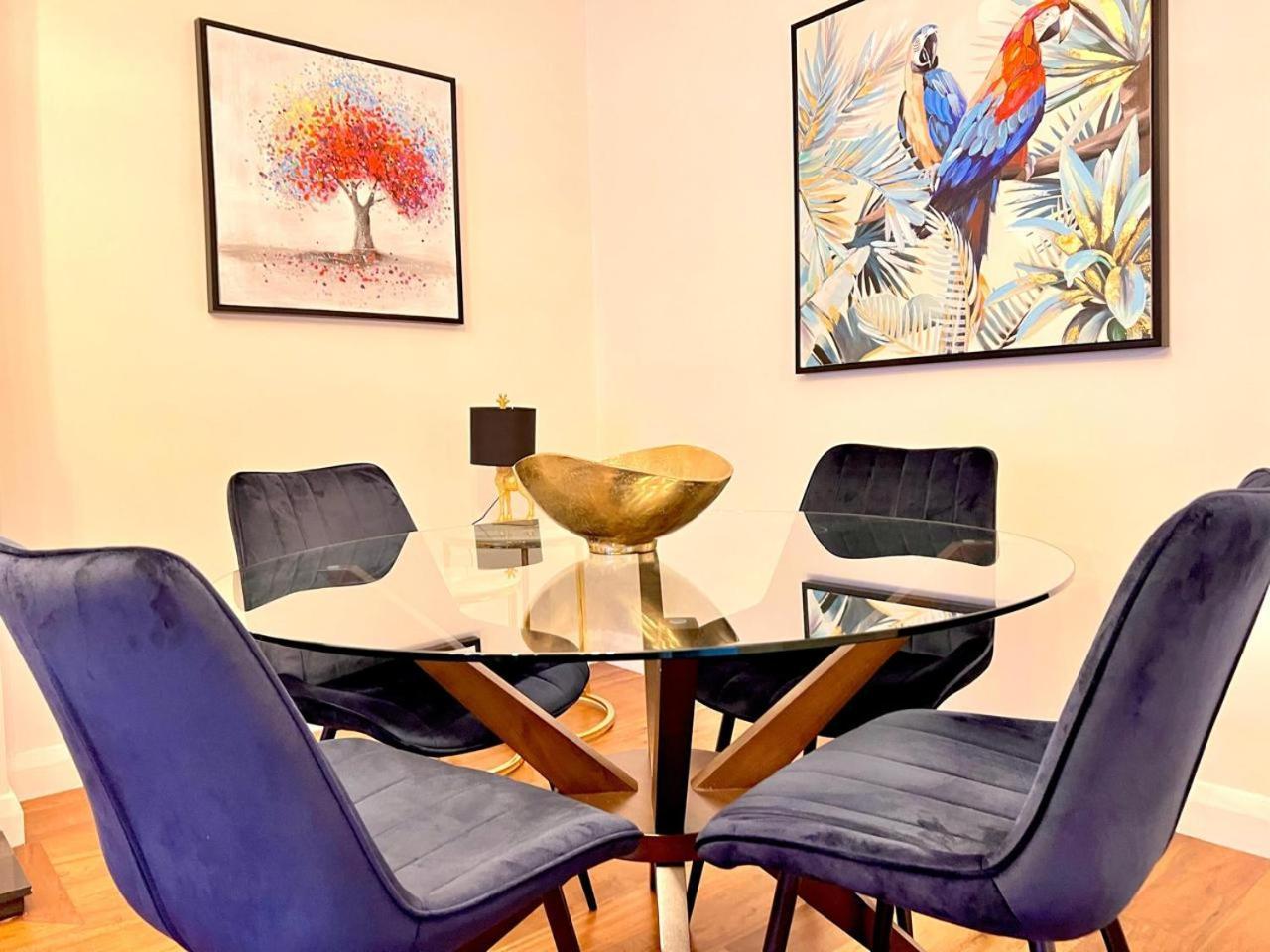 Two Bedroom In Paddington *